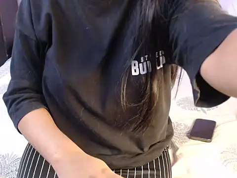 Freya nia online show from January 5, 2025, 1:47 pm