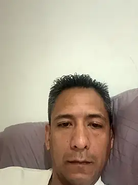 azul33 online show from September 14, 2025, 5:19 am