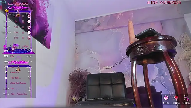 Snapshot of VALERIAQUEENTS chatting on September 24, 2025, 1:06 pm VALERIAQUEENTS online show from September 24, 2025, 1:06 pm