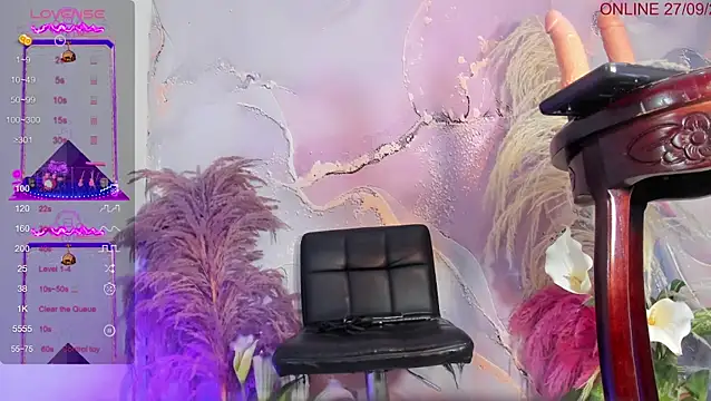 Snapshot of VALERIAQUEENTS chatting on September 27, 2025, 1:39 pm VALERIAQUEENTS online show from September 27, 2025, 1:39 pm