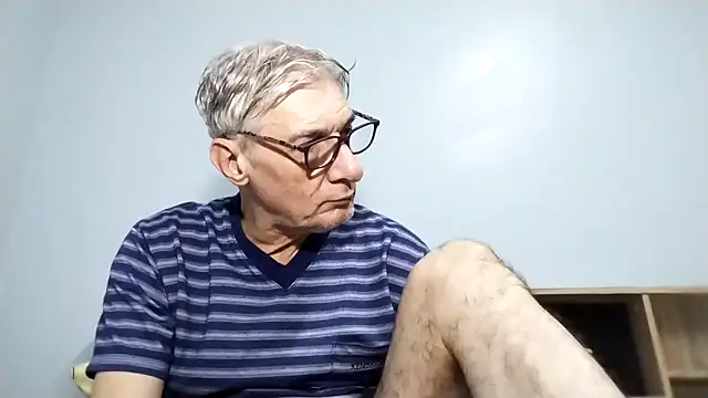 Snapshot of BIGUNCUTHARDCOCK chatting on September 20, 2025, 1:21 am BIGUNCUTHARDCOCK online show from September 20, 2025, 1:21 am