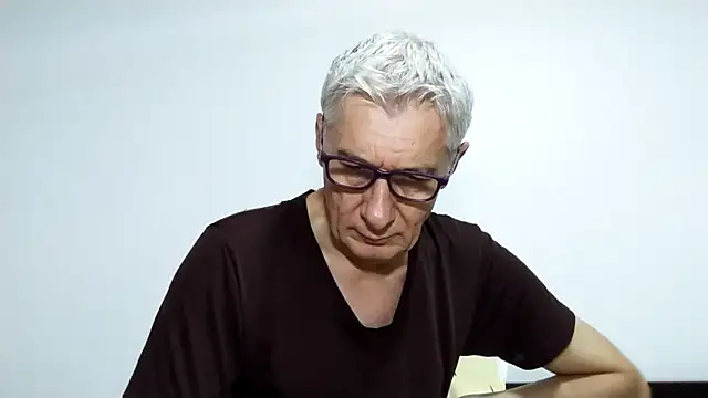 Snapshot of BIGUNCUTHARDCOCK chatting on February 18, 2026, 1:03 am BIGUNCUTHARDCOCK online show from February 18, 2026, 1:03 am