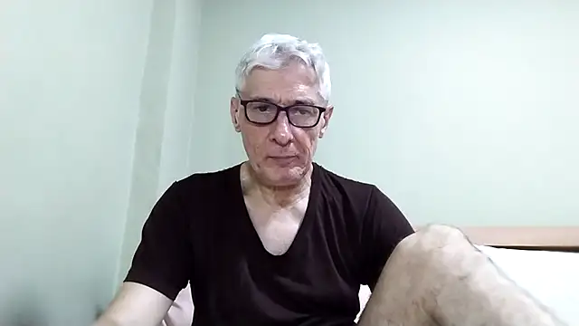 BIGUNCUTHARDCOCK online show from December 17, 2025, 11:37 am