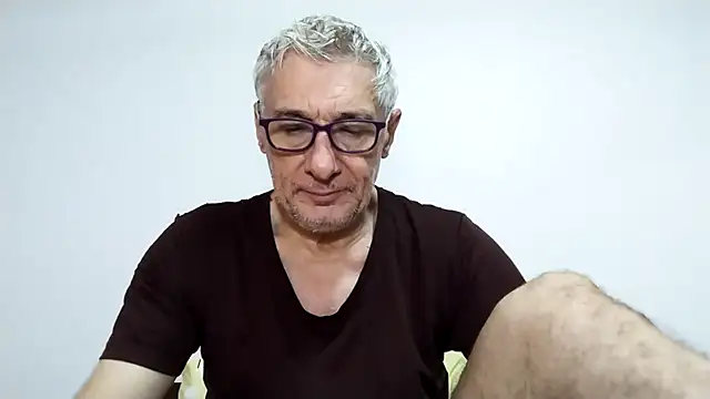 Snapshot of BIGUNCUTHARDCOCK chatting on February 17, 2026, 1:14 am BIGUNCUTHARDCOCK online show from February 17, 2026, 1:14 am