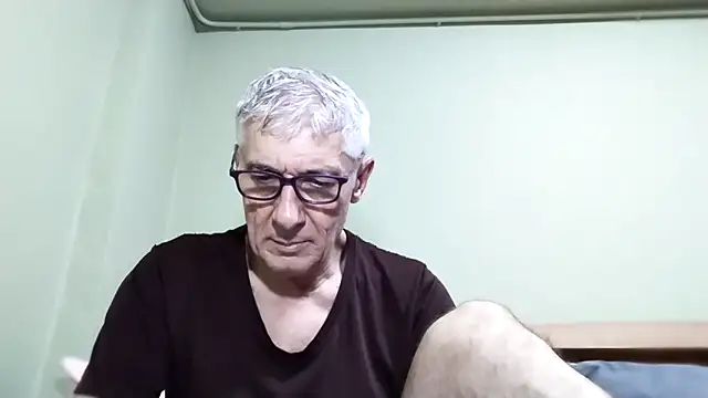 Snapshot of BIGUNCUTHARDCOCK chatting on October 24, 2025, 1:37 am BIGUNCUTHARDCOCK online show from October 24, 2025, 1:37 am