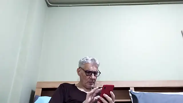 Snapshot of BIGUNCUTHARDCOCK chatting on October 21, 2025, 4:56 am BIGUNCUTHARDCOCK online show from October 21, 2025, 4:56 am