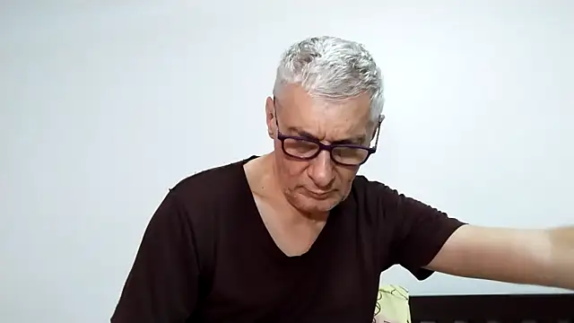 Snapshot of BIGUNCUTHARDCOCK chatting on March 1, 2026, 1:49 am BIGUNCUTHARDCOCK online show from March 1, 2026, 1:49 am