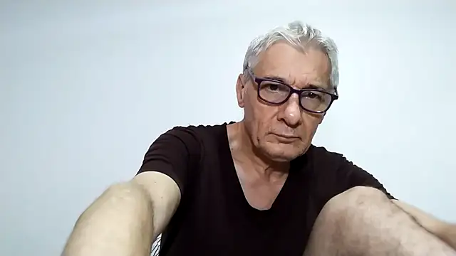 Snapshot of BIGUNCUTHARDCOCK chatting on February 21, 2026, 12:23 am BIGUNCUTHARDCOCK online show from February 21, 2026, 12:23 am