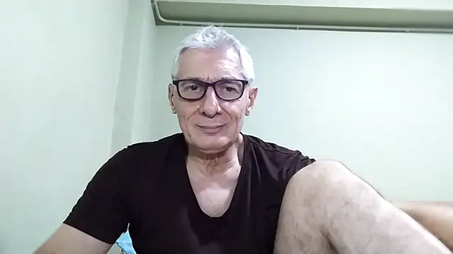 Snapshot of BIGUNCUTHARDCOCK chatting on January 16, 2026, 2:10 pm BIGUNCUTHARDCOCK online show from January 16, 2026, 2:10 pm