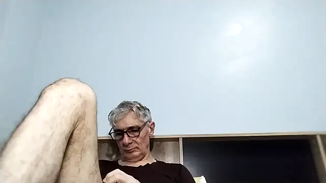 Snapshot of BIGUNCUTHARDCOCK chatting on September 23, 2025, 6:20 am BIGUNCUTHARDCOCK online show from September 23, 2025, 6:20 am