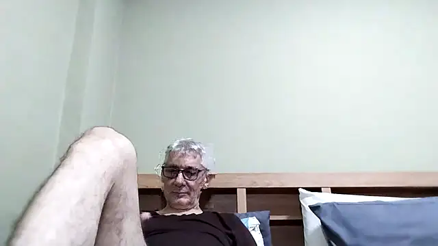 Snapshot of BIGUNCUTHARDCOCK chatting on October 19, 2025, 1:25 pm BIGUNCUTHARDCOCK online show from October 19, 2025, 1:25 pm