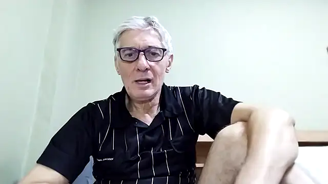 BIGUNCUTHARDCOCK online show from December 1, 2025, 2:12 am