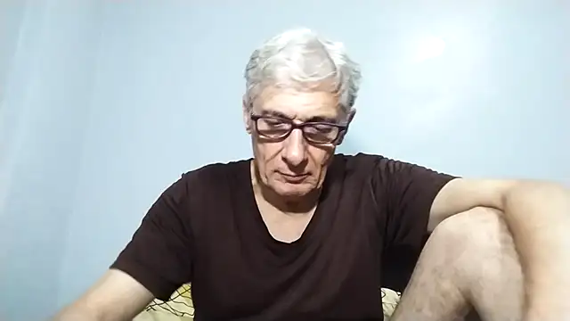 Snapshot of BIGUNCUTHARDCOCK chatting on September 29, 2025, 2:12 pm BIGUNCUTHARDCOCK online show from September 29, 2025, 2:12 pm