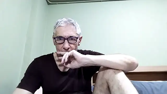 Snapshot of BIGUNCUTHARDCOCK chatting on October 4, 2025, 3:08 am BIGUNCUTHARDCOCK online show from October 4, 2025, 3:08 am