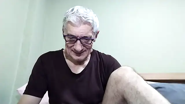 Snapshot of BIGUNCUTHARDCOCK chatting on October 31, 2025, 1:13 am BIGUNCUTHARDCOCK online show from October 31, 2025, 1:13 am