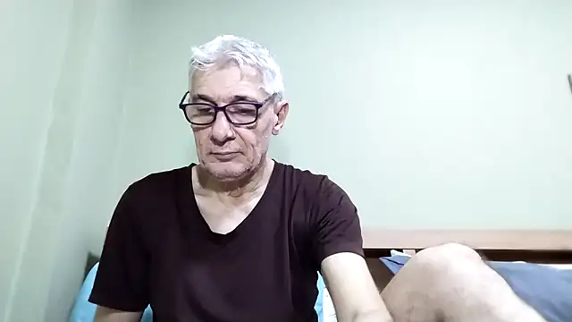 Snapshot of BIGUNCUTHARDCOCK chatting on October 20, 2025, 1:29 am BIGUNCUTHARDCOCK online show from October 20, 2025, 1:29 am