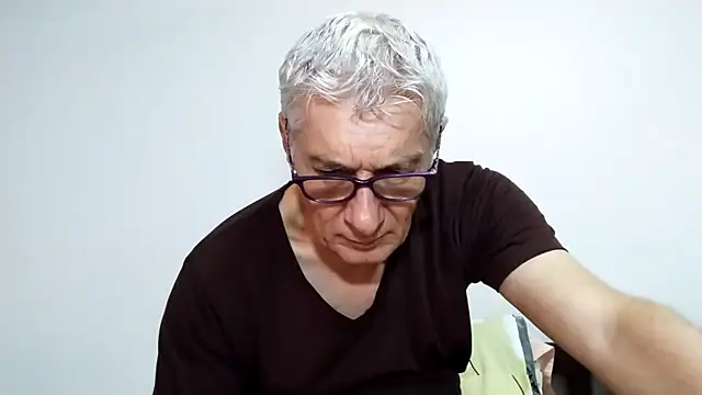 Snapshot of BIGUNCUTHARDCOCK chatting on February 19, 2026, 1:57 am BIGUNCUTHARDCOCK online show from February 19, 2026, 1:57 am