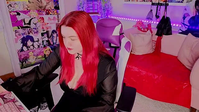 Snapshot of Unholy_Lady chatting on October 10, 2025, 5:08 am Unholy Lady online show from October 10, 2025, 5:08 am