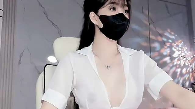 Luli-bae online show from March 13, 2025, 2:16 am