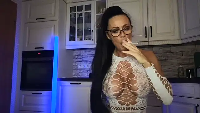 Misses-Cougar online show from January 10, 2025, 6:20 am