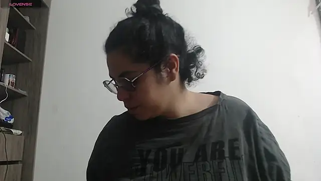 Anne purple online show from November 14, 2025, 2:54 pm