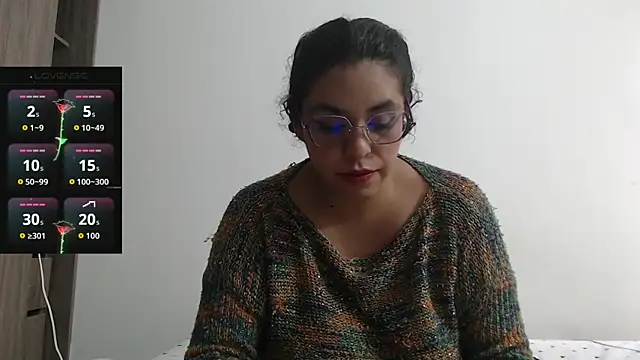 Snapshot of Anne_purple chatting on September 30, 2025, 3:29 pm Anne purple online show from September 30, 2025, 3:29 pm