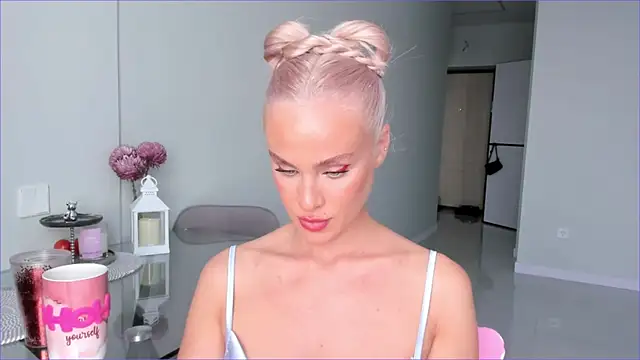 HoneyBunnyPot online show from September 21, 2025, 1:16 pm