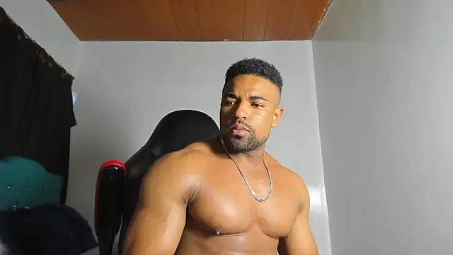 estebanlobo- online show from September 25, 2025, 10:49 pm