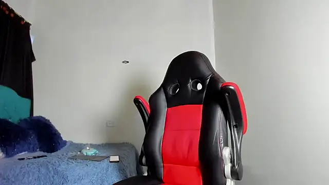 estebanlobo- online show from November 17, 2025, 9:30 pm