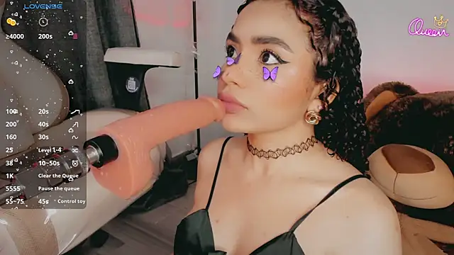 Queen Deepthroat online show from January 14, 2026, 11:30 pm