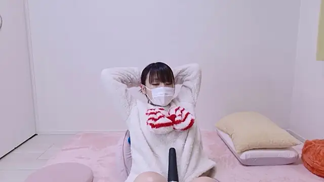 hi---chan- online show from December 17, 2025, 8:14 pm