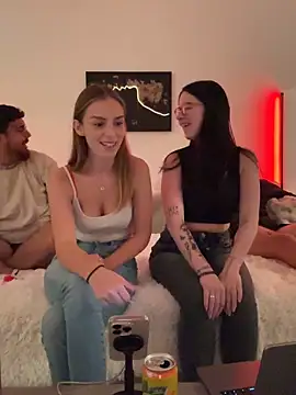 RoxiBlack online show from November 2, 2025, 7:30 pm