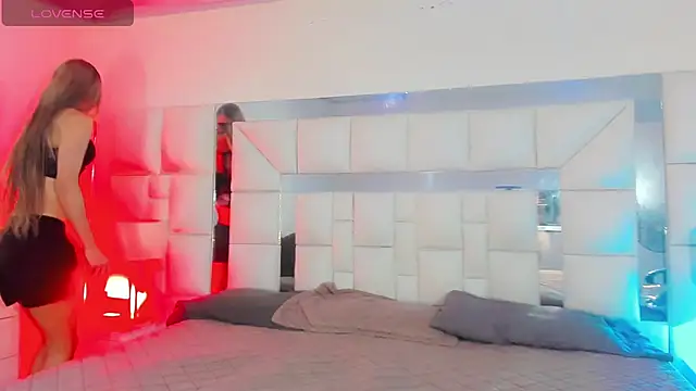 Victoria Kastelo online show from April 18, 2026, 8:53 pm