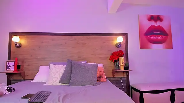 EmmaBakeer online show from October 4, 2025, 11:12 am