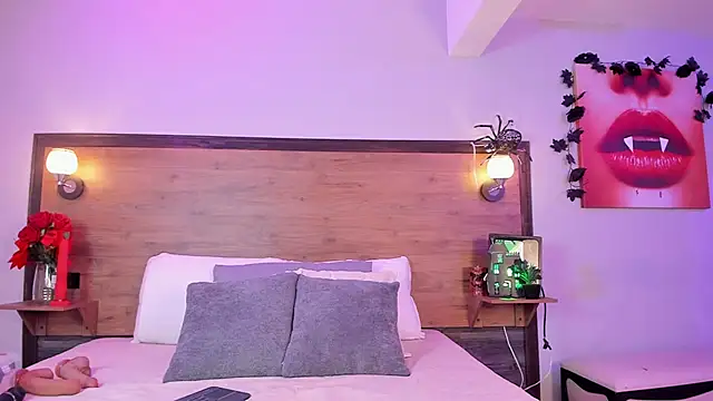 EmmaBakeer online show from October 21, 2025, 10:58 am