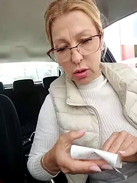 blondyruby online show from February 25, 2026, 10:04 am