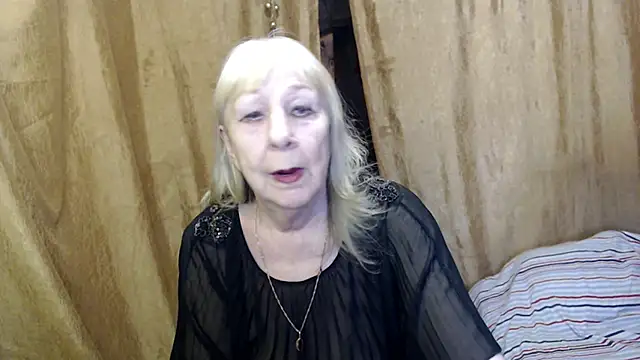  Estelitta 5 online show from February 26, 2025, 3:10 pm