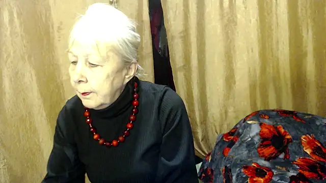  Estelitta 5 online show from March 17, 2025, 6:00 pm
