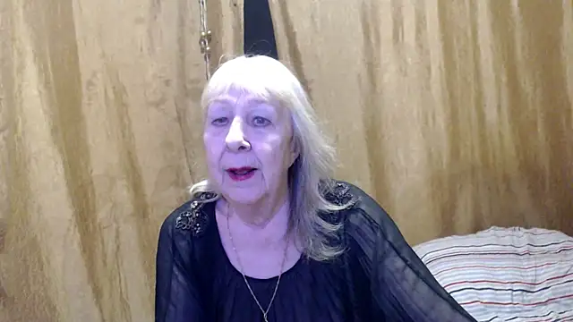  Estelitta 5 online show from February 26, 2025, 6:15 pm