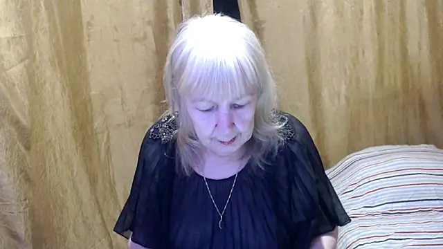  Estelitta 5 online show from February 22, 2025, 3:47 pm