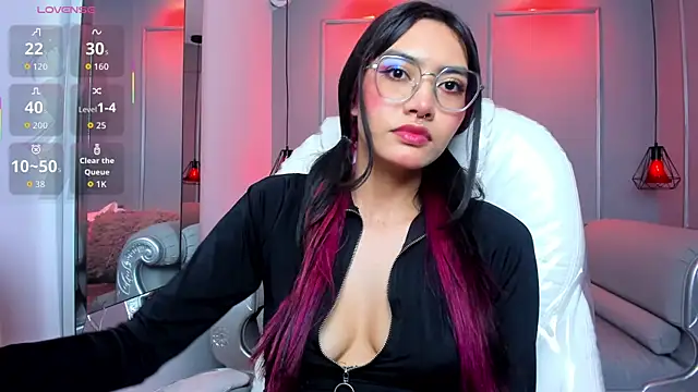 AzuraKindong online show from December 19, 2025, 7:38 pm