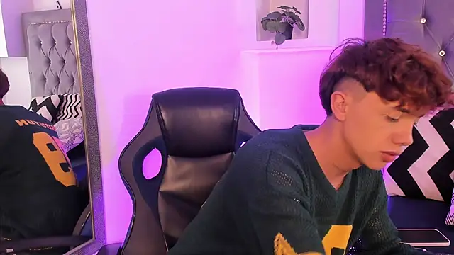 Tomy Rox online show from November 30, 2025, 6:03 am