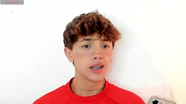 Snapshot of Tomy_Rox chatting on October 25, 2025, 8:31 pm Tomy Rox online show from October 25, 2025, 8:31 pm