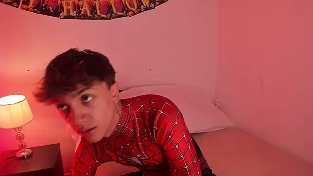 Snapshot of Tomy_Rox chatting on October 12, 2025, 8:10 pm Tomy Rox online show from October 12, 2025, 8:10 pm