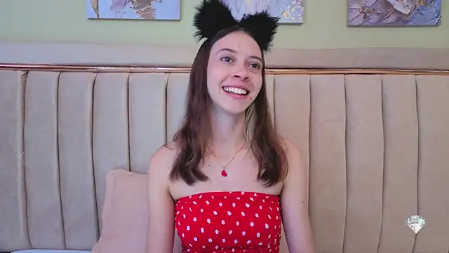 Snapshot of sophiia_grey_1 chatting on October 31, 2025, 8:38 pm sophiia grey 1 online show from October 31, 2025, 8:38 pm