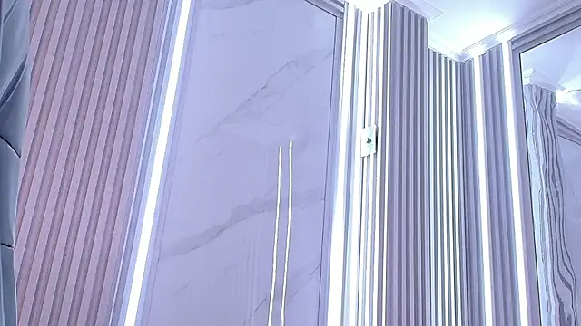 AnyaFloyd69 online show from September 9, 2025, 8:40 pm