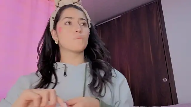 Snapshot of ChanellGV chatting on February 17, 2026, 8:39 pm ChanellGV online show from February 17, 2026, 8:39 pm