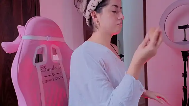 Snapshot of ChanellGV chatting on February 15, 2026, 7:57 pm ChanellGV online show from February 15, 2026, 7:57 pm