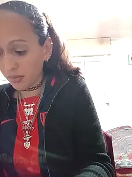 Snapshot of Zorrita_Fox chatting on October 25, 2025, 12:43 am Zorrita Fox online show from October 25, 2025, 12:43 am