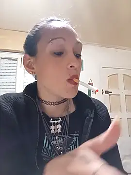 Snapshot of Zorrita_Fox chatting on September 21, 2025, 1:11 am Zorrita Fox online show from September 21, 2025, 1:11 am